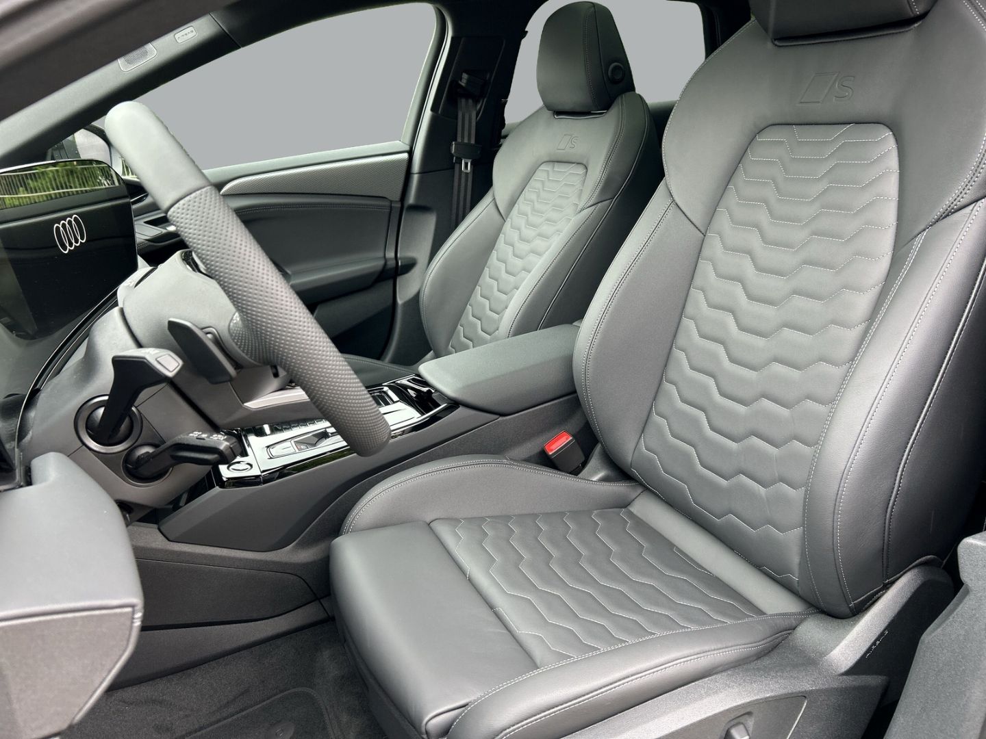 Fahrzeugabbildung Audi A6 e-tron SPORTBACK PERFORMANCE LED+TECHPRO+AHK+