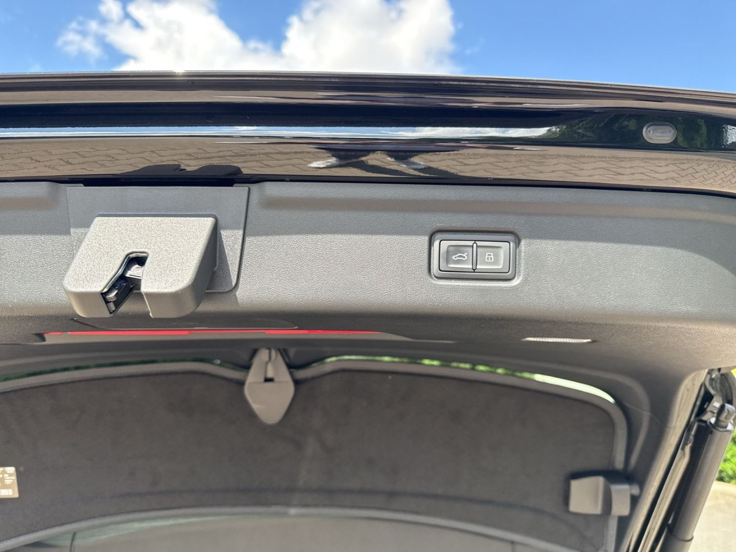 Fahrzeug 22 Fahrzeugabbildung Audi A6 e-tron AVANT PERFORMANCE LED+TECHPRO+AHK+B&O+