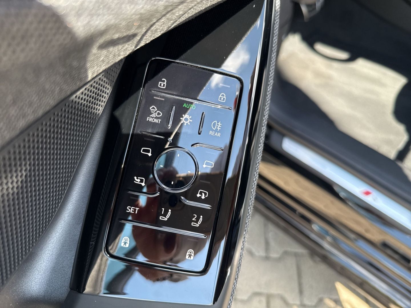 Fahrzeug 23 Fahrzeugabbildung Audi A6 e-tron AVANT PERFORMANCE LED+TECHPRO+AHK+B&O+