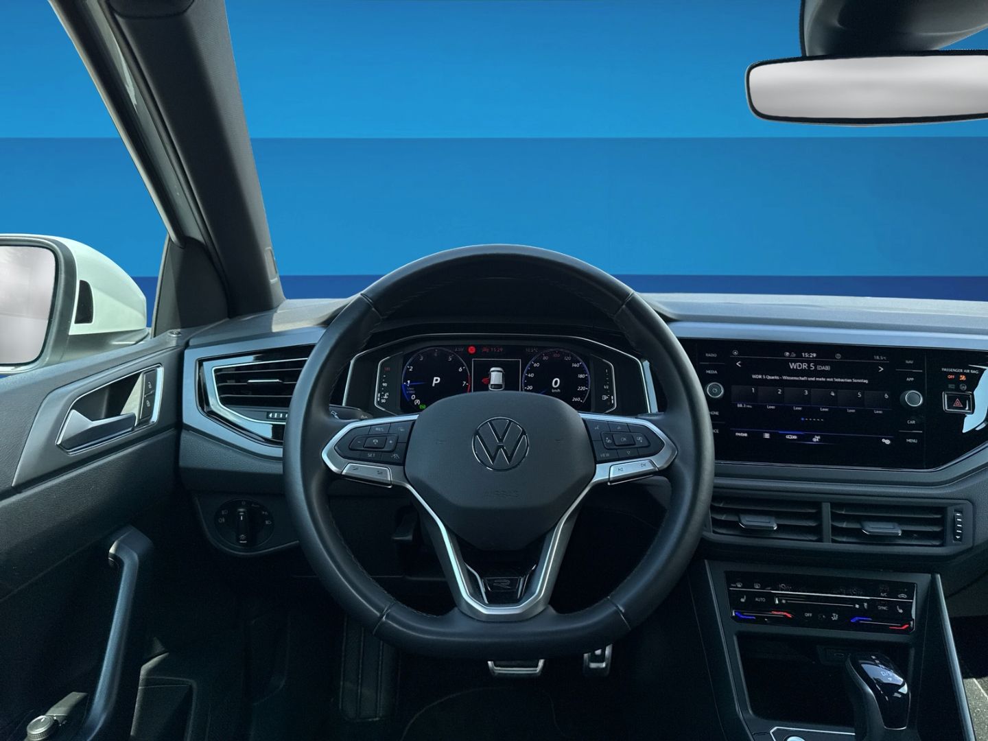Fahrzeugabbildung Volkswagen Taigo 1.5 TSI R-Line Clima Rear View Navi LED