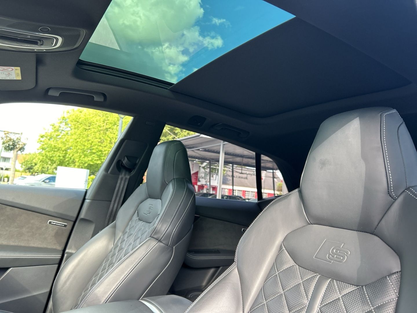 Fahrzeugabbildung Audi SQ8 EU6d 4.0 TFSI quattro competition plus