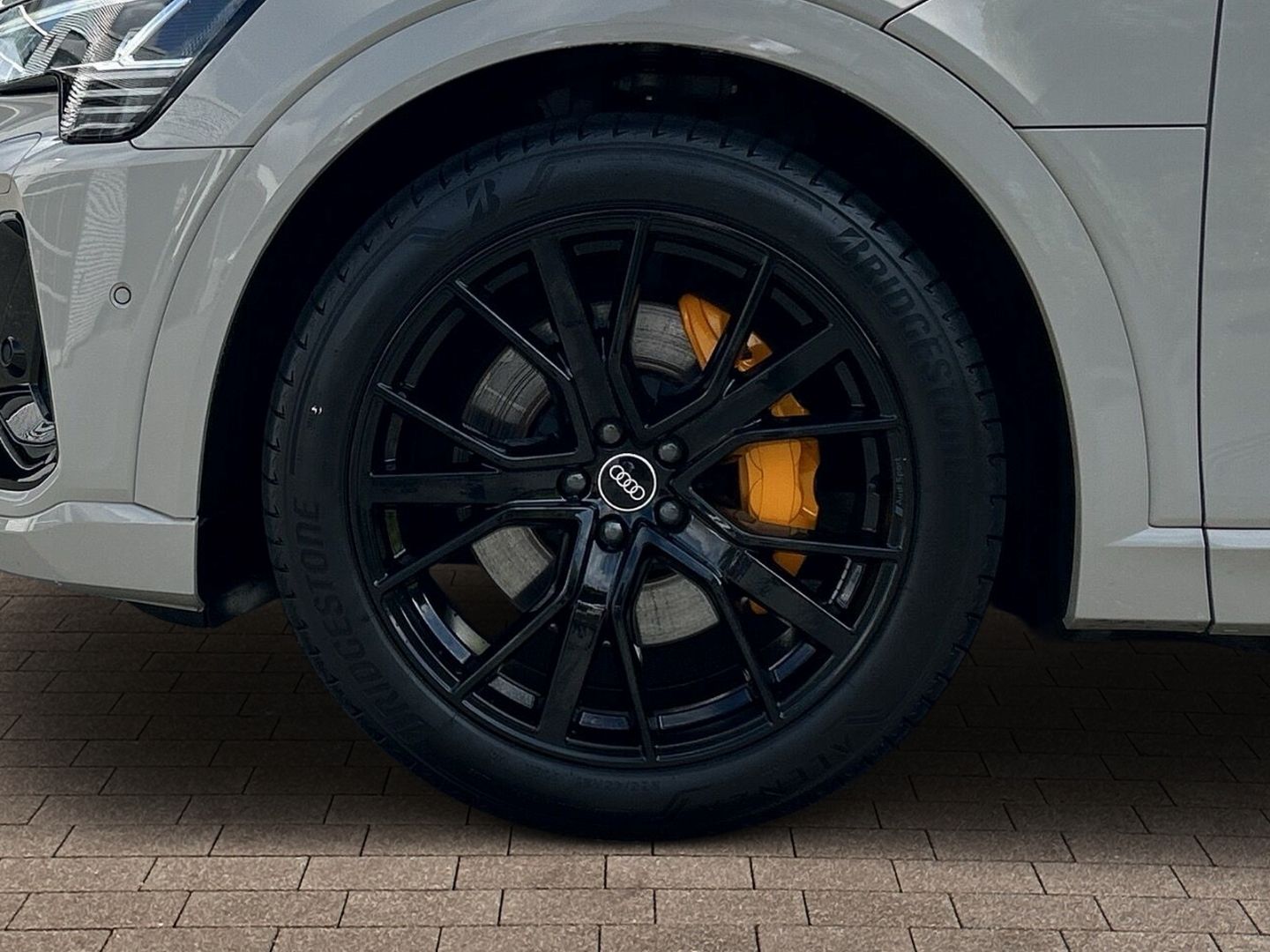 Fahrzeugabbildung Audi e-tron Sportback 55 quattro S line HUD Luftfeder
