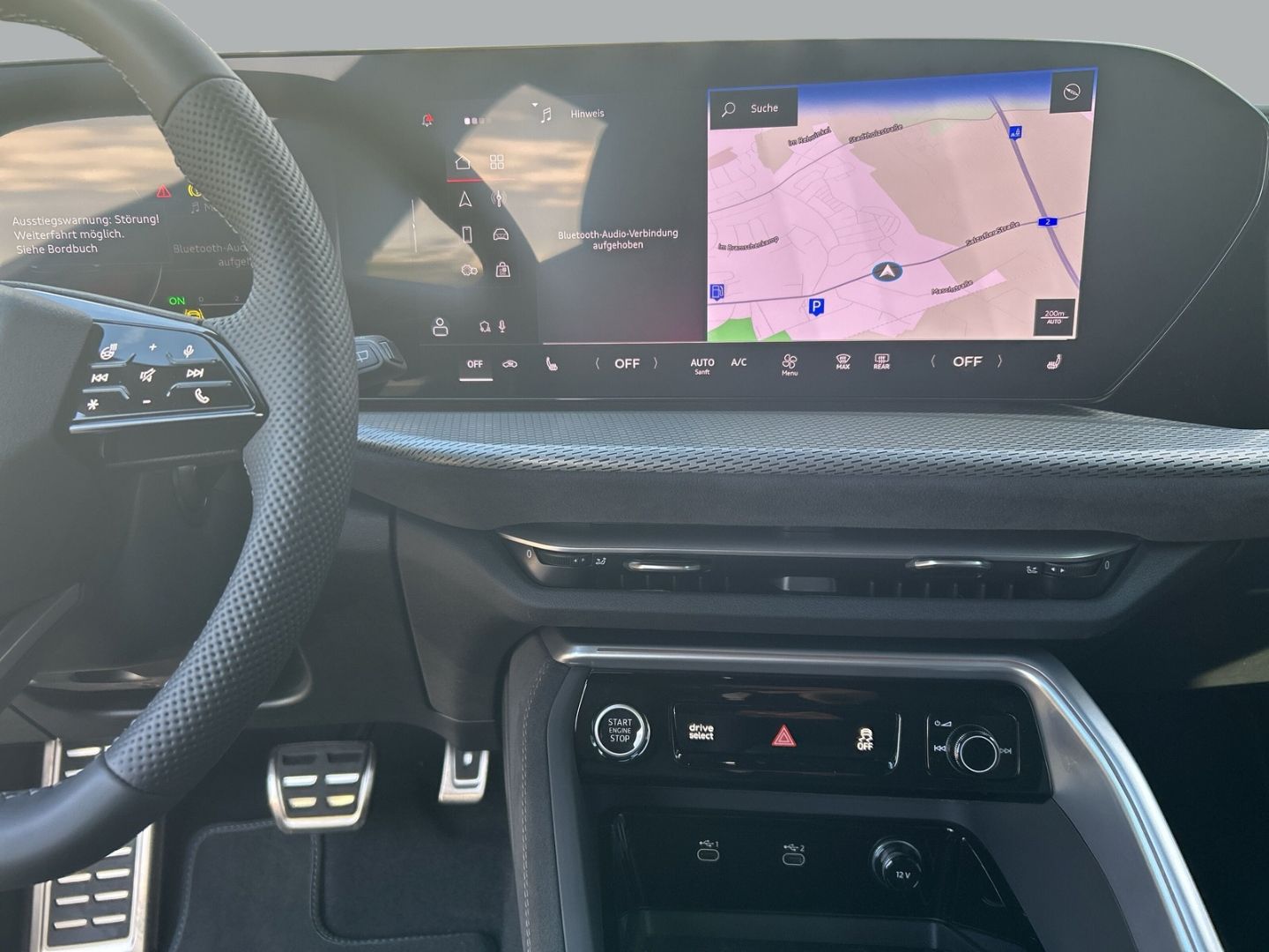 Fahrzeug 16 Fahrzeugabbildung Audi Q5 SUV edition one TDI quattro 150 kW S tronic