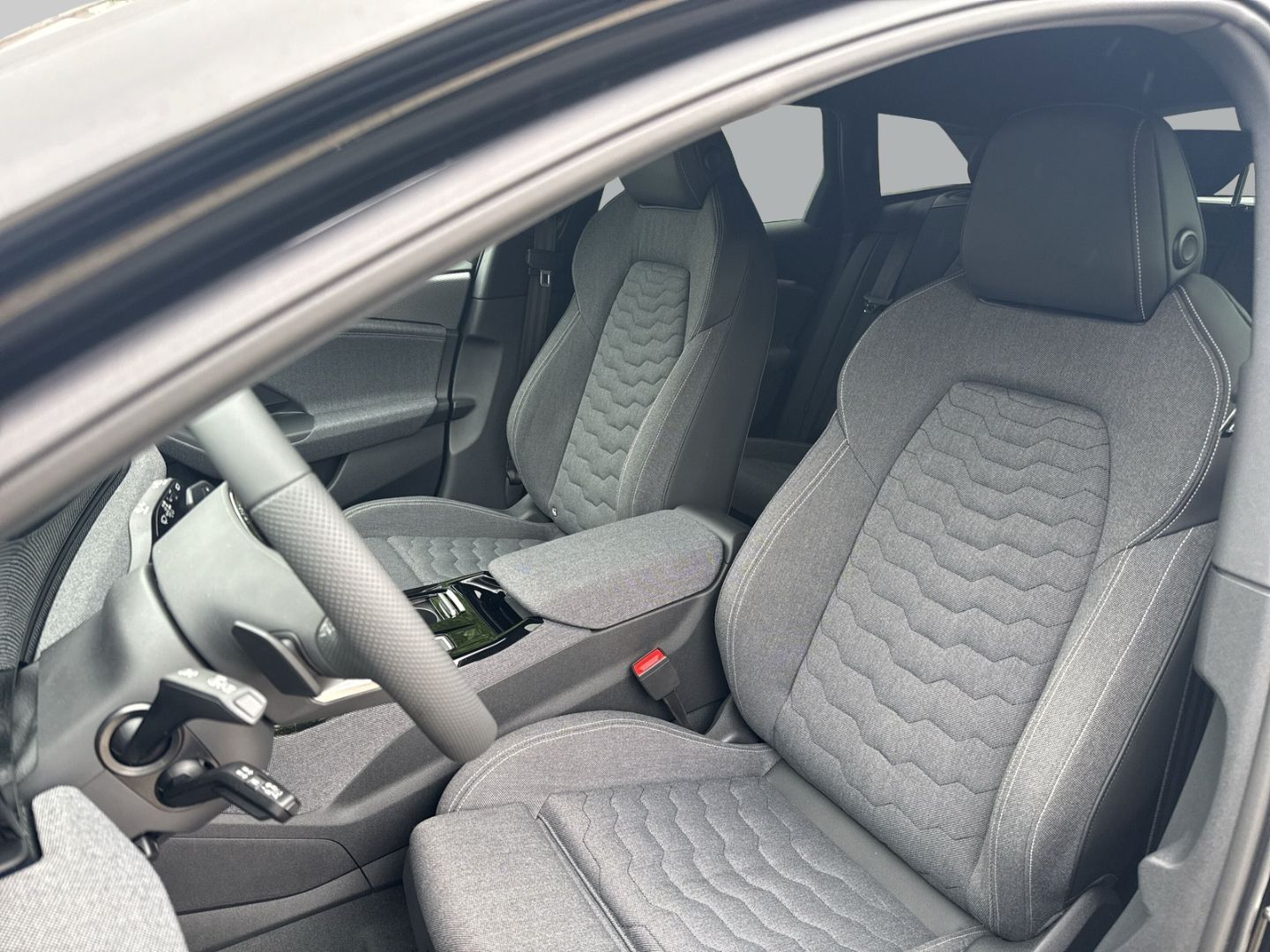 Fahrzeugabbildung Audi A6 e-tron Avant performance 270 kW LED+TECHPRO+A