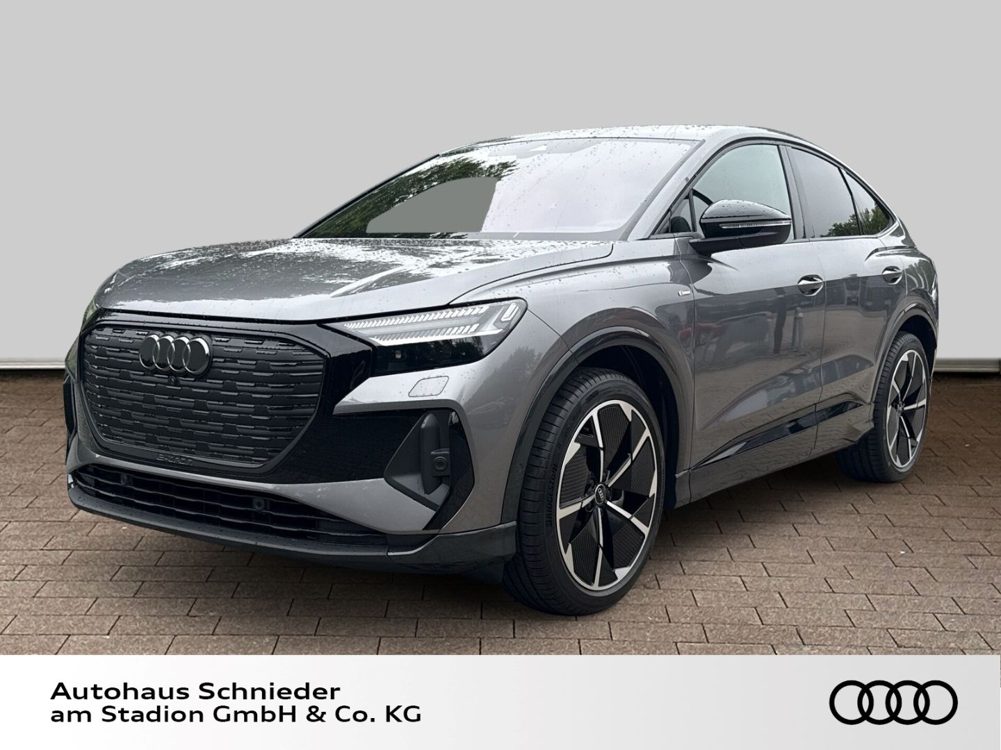 Fahrzeugabbildung Audi Q4 SPORTBACK 55 LED+AHK+HUD+PANO+KAMERA+SLINE