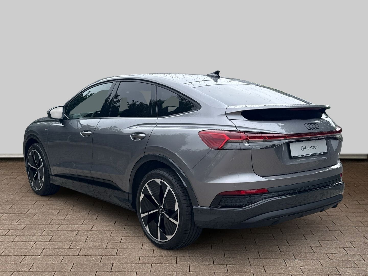 Fahrzeugabbildung Audi Q4 SPORTBACK 55 LED+AHK+HUD+PANO+KAMERA+SLINE