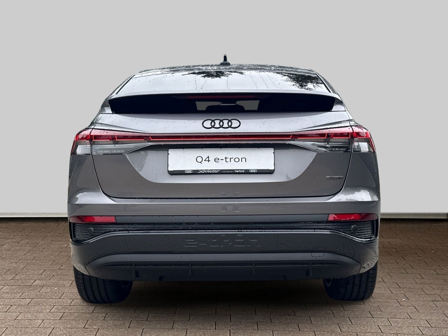 Fahrzeugabbildung Audi Q4 SPORTBACK 55 LED+AHK+HUD+PANO+KAMERA+SLINE