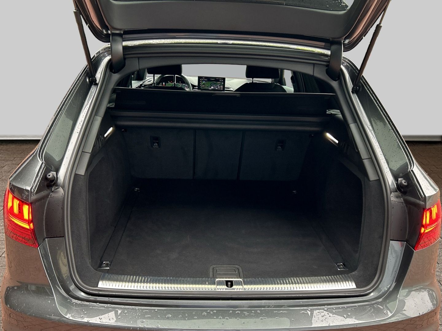 Fahrzeugabbildung Audi A4 AVANT 35 TDI COMPETION LED+NAVI+VIRTUAL+PDC