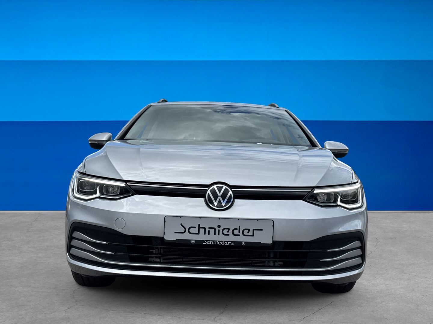 Fahrzeugabbildung Volkswagen Golf 8 Variant 1.5 eTSI Life Navi Business