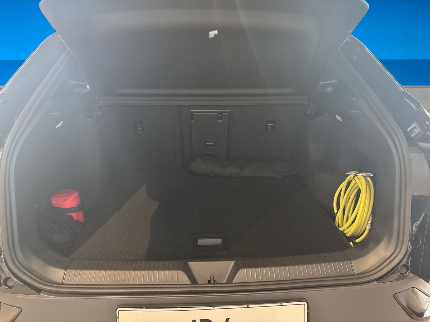 Fahrzeugabbildung Volkswagen ID.4 Goal 210 kW  77kWh IQ.DRIVE PANO KOMFORT+