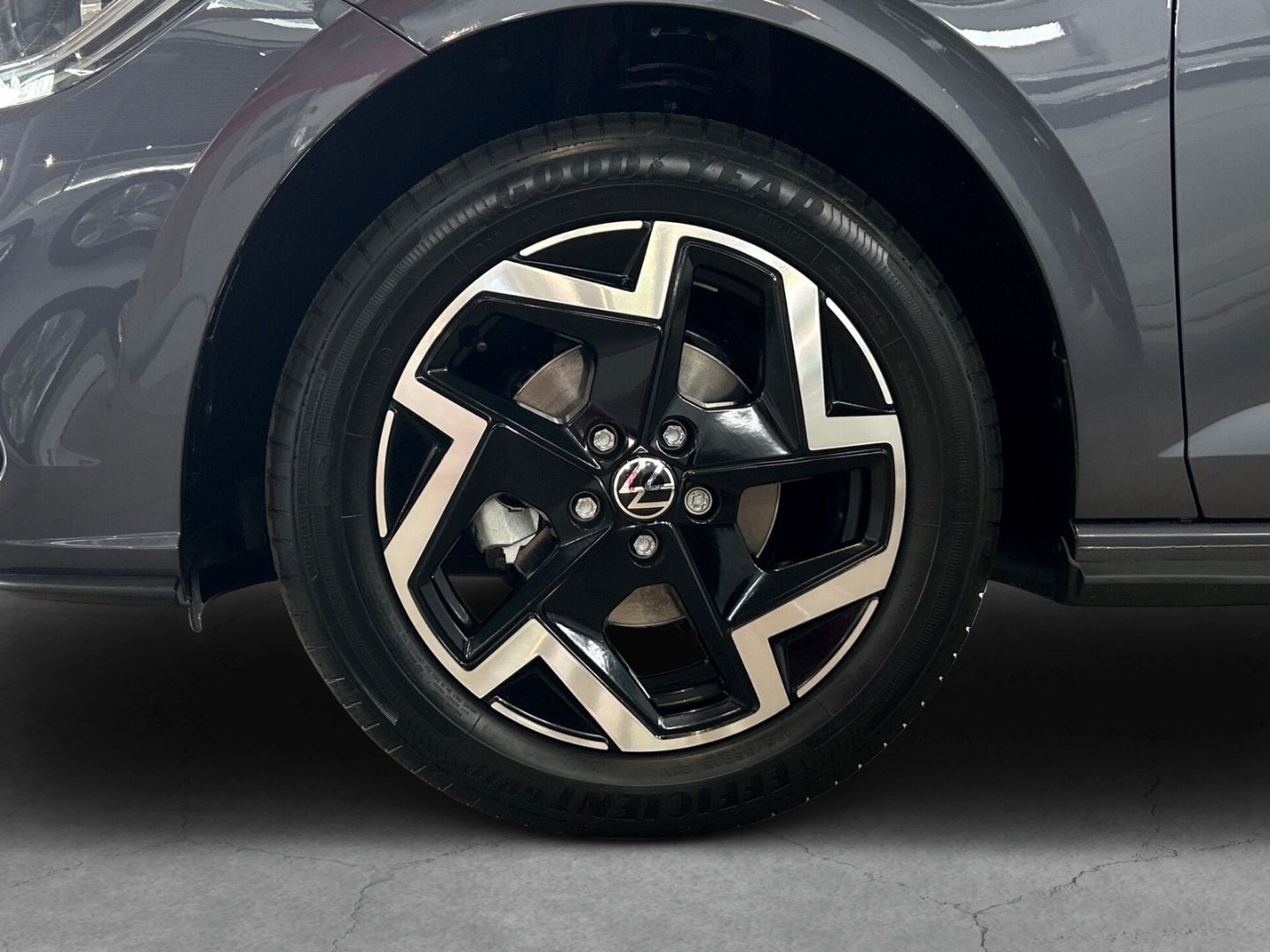 Fahrzeugabbildung Volkswagen Polo R-Line 1.0l TSI DSG IQ.LIGHT IQ.DRIVE REAR