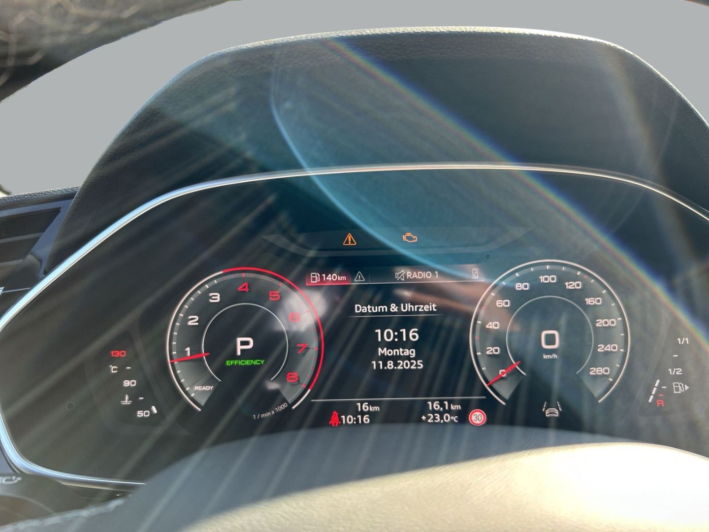 Fahrzeugabbildung Audi Q3 advanced 40 TFSI quattro S-tronic+AHK+LEDER+M