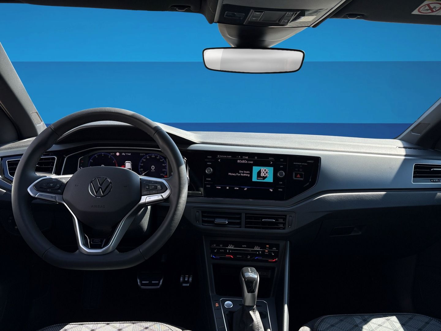 Fahrzeugabbildung Volkswagen Polo R-Line 1.0l TSI IQ.LIGHT IQ.DRIVE REAR VIEW