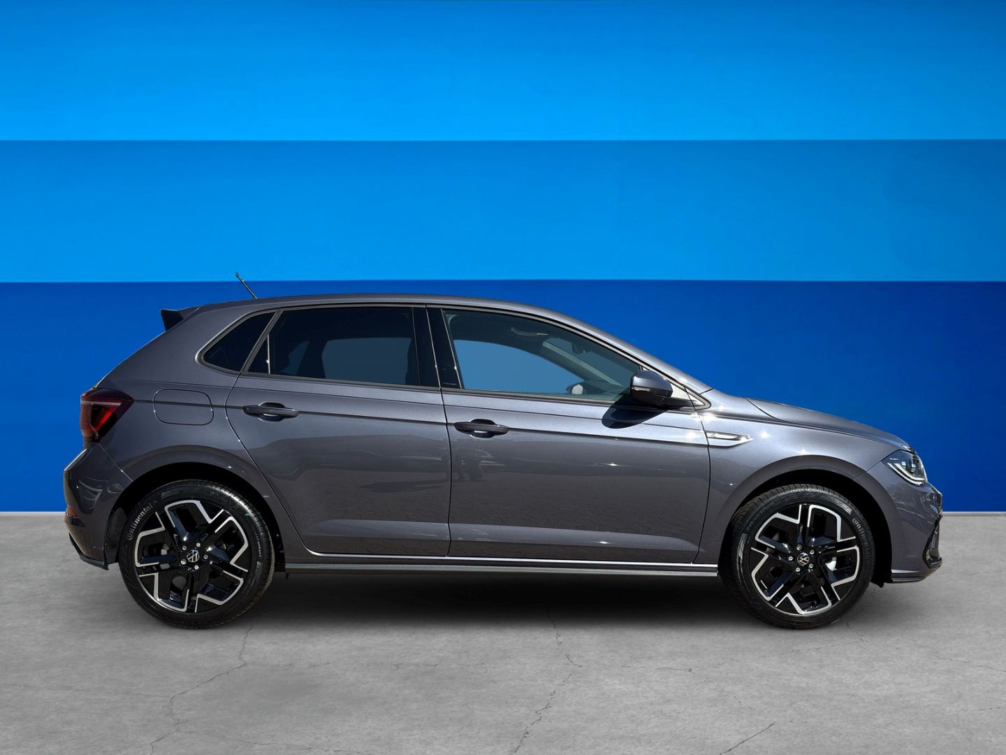 Fahrzeugabbildung Volkswagen Polo R-Line 1.0l TSI IQ.LIGHT IQ.DRIVE REAR VIEW