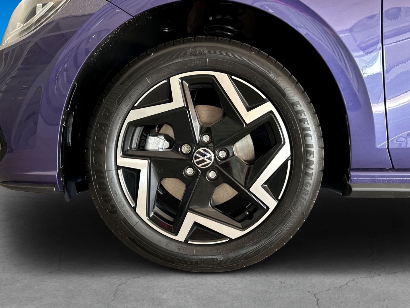 Fahrzeugabbildung Volkswagen Polo R-Line 1.0l TSI DSG IQ.LIGHT REAR VIEW NAVI