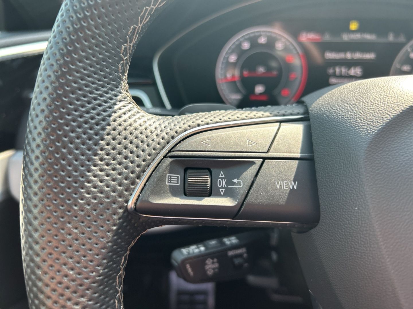 Fahrzeugabbildung Audi A5 Sportback 40 TFSI quattro S-LINE+MATRIX LED+A
