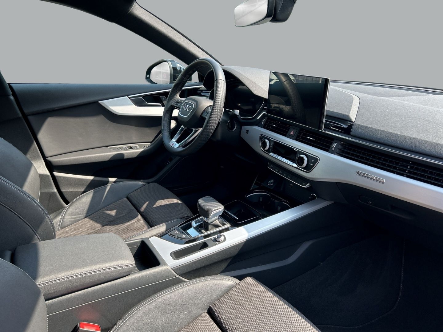 Fahrzeugabbildung Audi A5 Sportback 40 TFSI quattro S-LINE+MATRIX LED+A