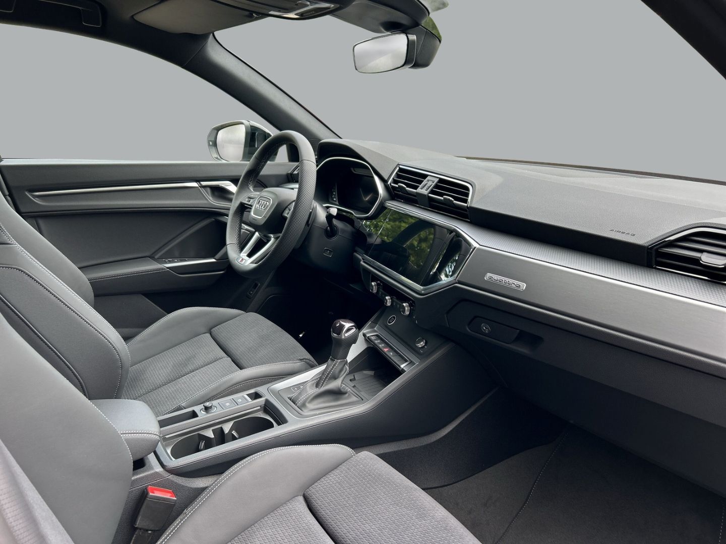 Fahrzeugabbildung Audi Q3 Sportback 40 TFSI quattro S-tronic S-LINE+AHK