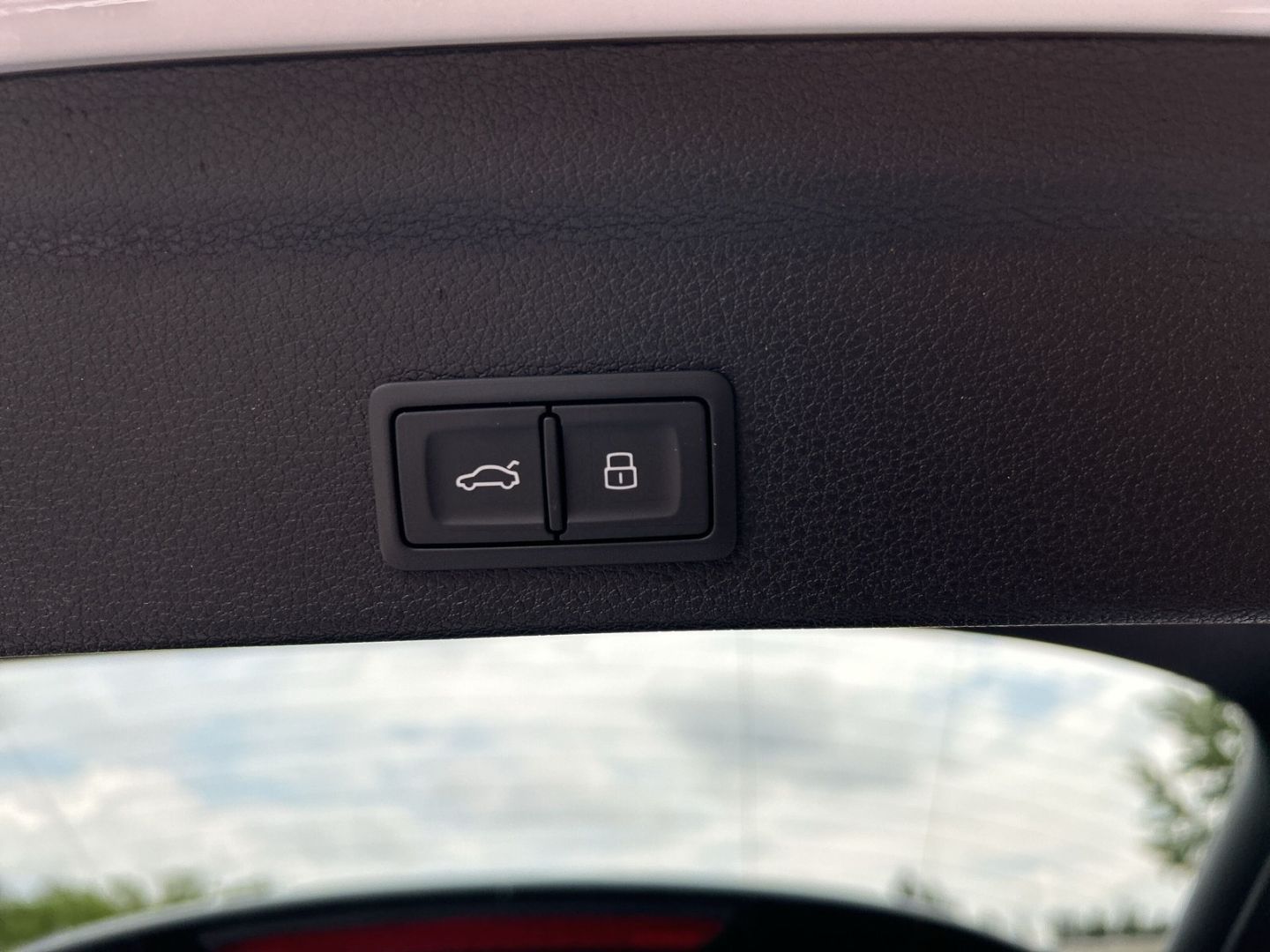 Fahrzeugabbildung Audi Q3 Sportback 40 TFSI quattro S-tronic S-LINE+AHK