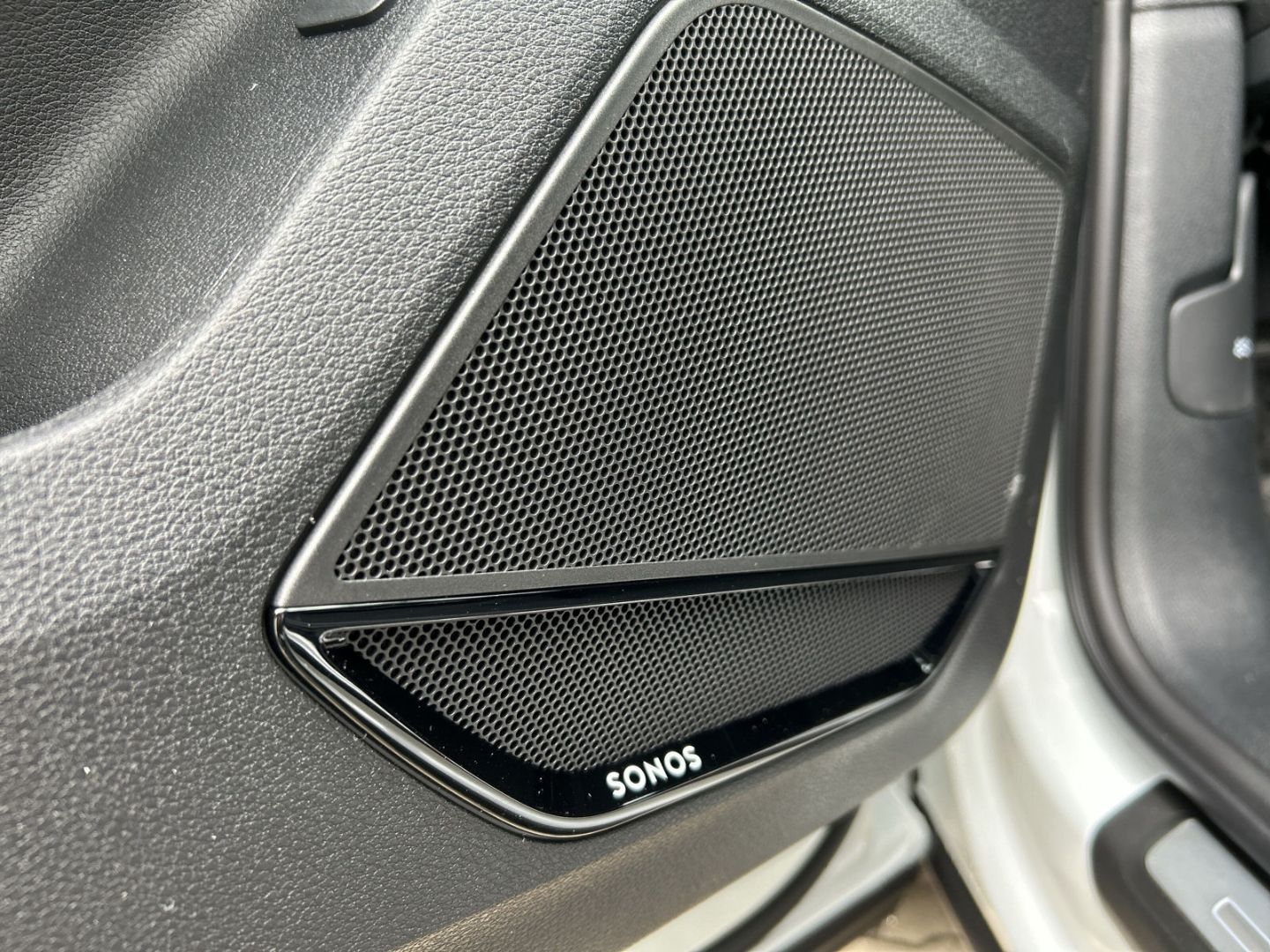 Fahrzeugabbildung Audi Q3 Sportback 40 TFSI quattro S-tronic S-LINE+AHK