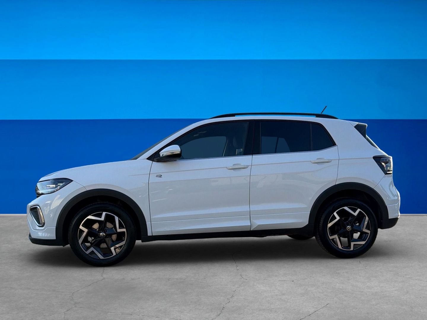 Fahrzeugabbildung Volkswagen T-Cross 1.5 TSI R-Line Rear View AHK Clima - mit KI generiert/bearbeitet