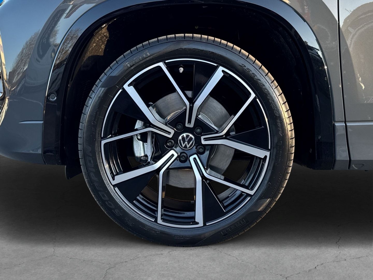 Fahrzeugabbildung Volkswagen Tayron 2.0 TDI R-Line 4Motion IDA Harman Kardon - mit KI generiert/bearbeitet