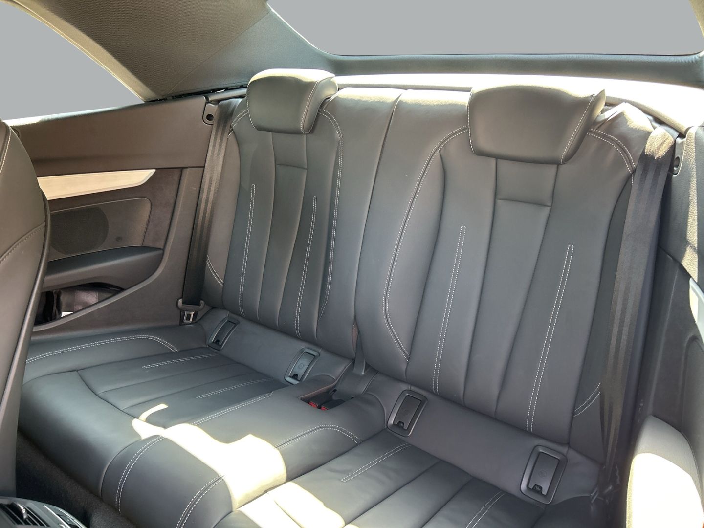 Fahrzeugabbildung Audi A5 Cabriolet 40 TFSI S line AHK+NAVI+LEDER+VIRTU