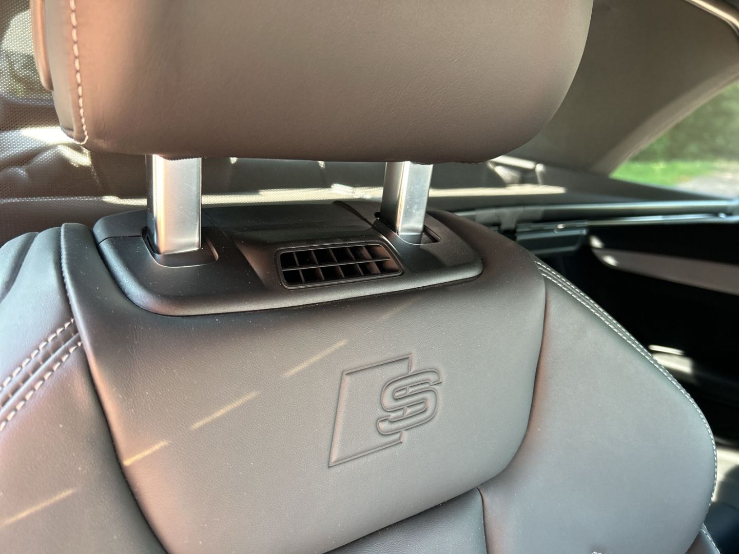 Fahrzeugabbildung Audi A5 Cabriolet 40 TFSI S line AHK+NAVI+LEDER+VIRTU