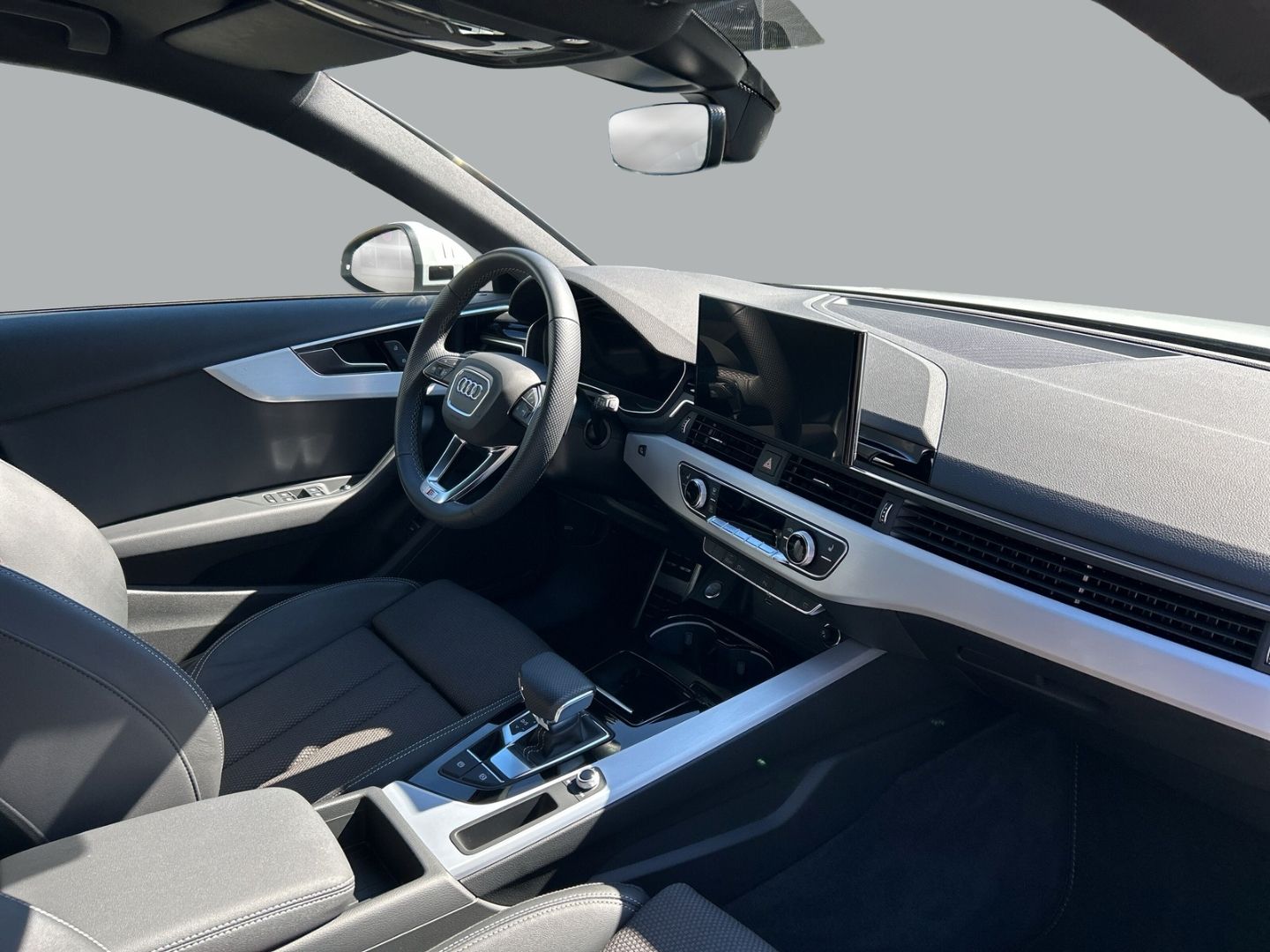 Fahrzeugabbildung Audi A4 Avant 35 TDI S line AHK+NAVI+LEDER+VIRTUAL+LE