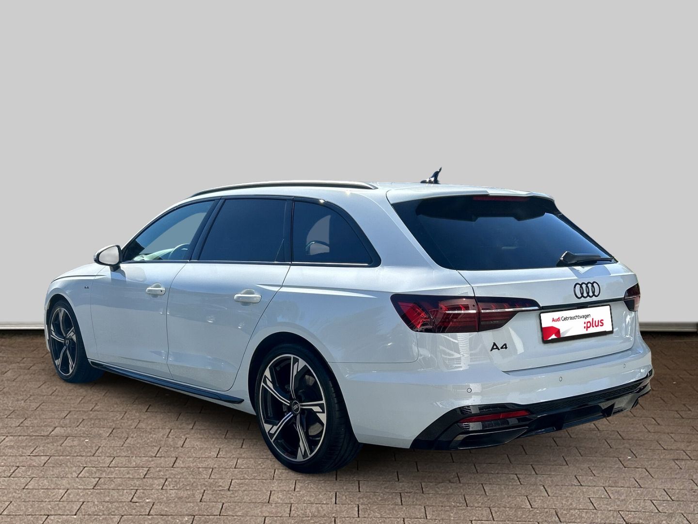 Fahrzeugabbildung Audi A4 Avant 35 TDI S line AHK+NAVI+LEDER+VIRTUAL+LE