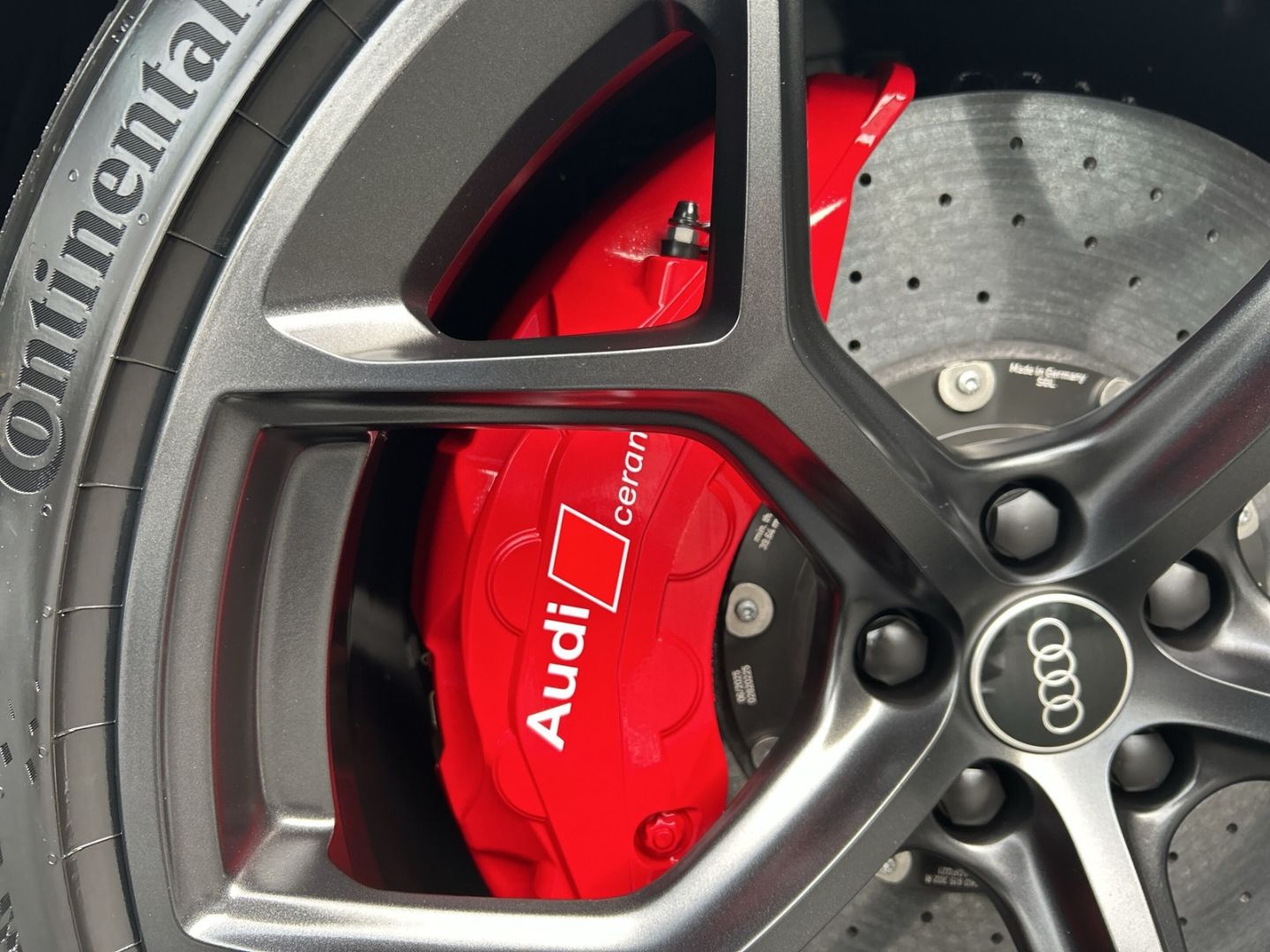 Fahrzeug 20 Fahrzeugabbildung Audi RS6 PERFORMANCE,LASER,PANO,B&O,SPORTABGAS,KERAMI