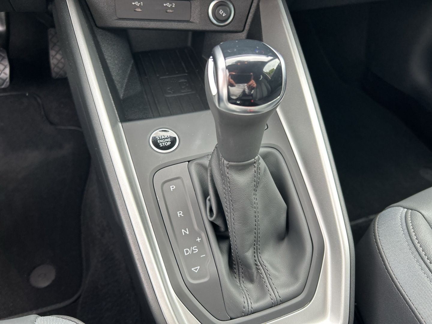 Fahrzeugabbildung Audi A1 Sportback advanced 25 TFSI S-tronic+LED+LEDER