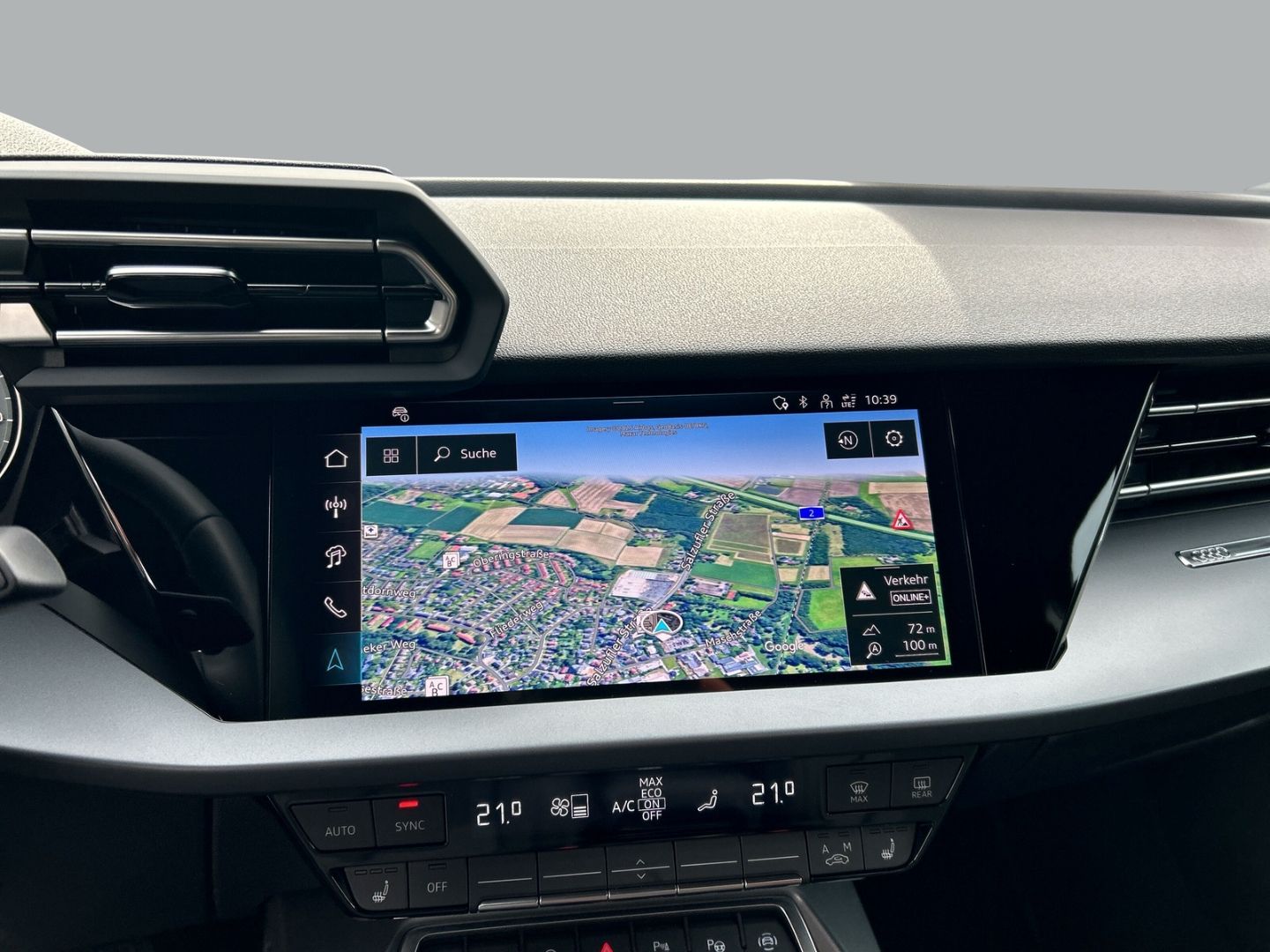 Fahrzeugabbildung Audi A3 Sportback 30 TFSI S-tronic S-line NAVI+VIRTUA
