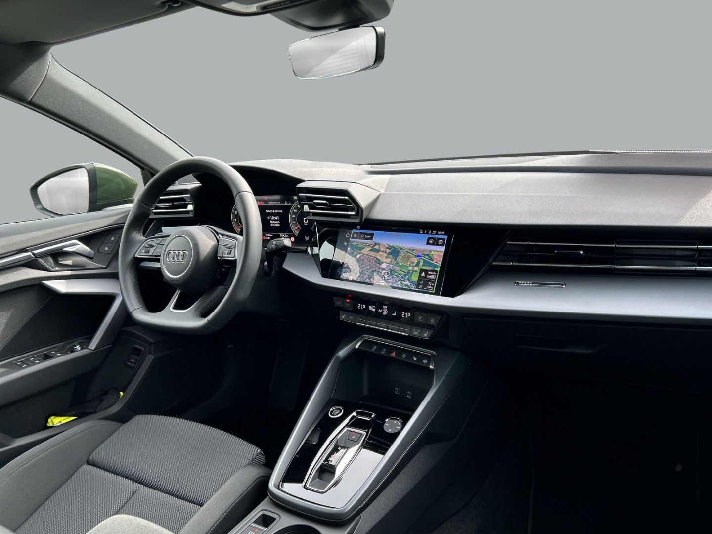 Fahrzeugabbildung Audi A3 Sportback 30 TFSI S-tronic S-line NAVI+VIRTUA