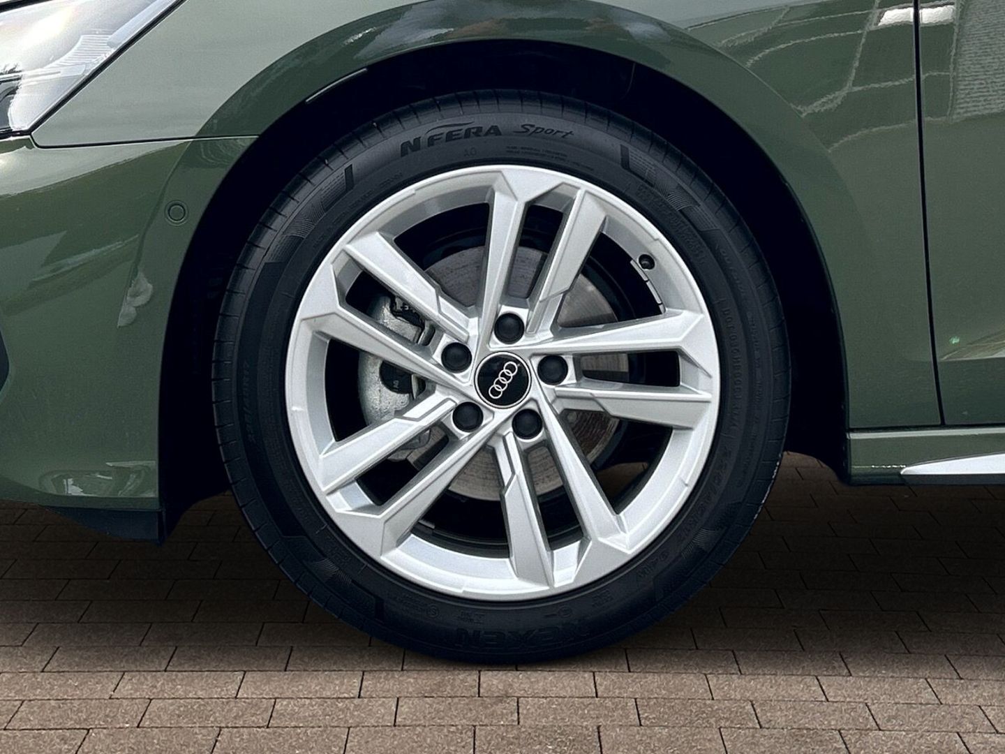 Fahrzeugabbildung Audi A3 Sportback 30 TFSI S-tronic S-line NAVI+VIRTUA