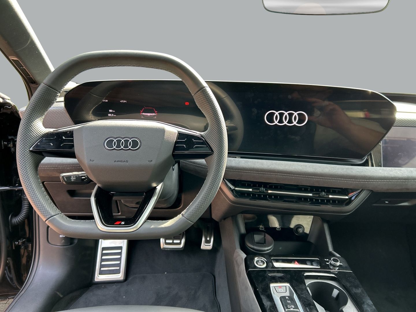 Fahrzeugabbildung Audi A6 AVANT E-TRON PERFORM. LED,PANO,TECH PLUS,B&O