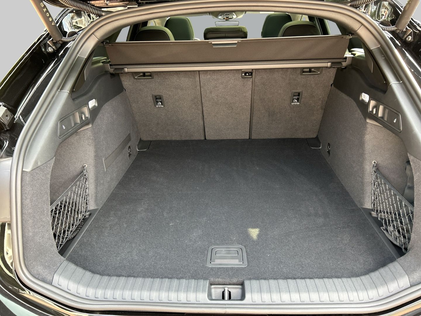 Fahrzeugabbildung Audi A6 AVANT E-TRON PERFORM. LED,PANO,TECH PLUS,B&O