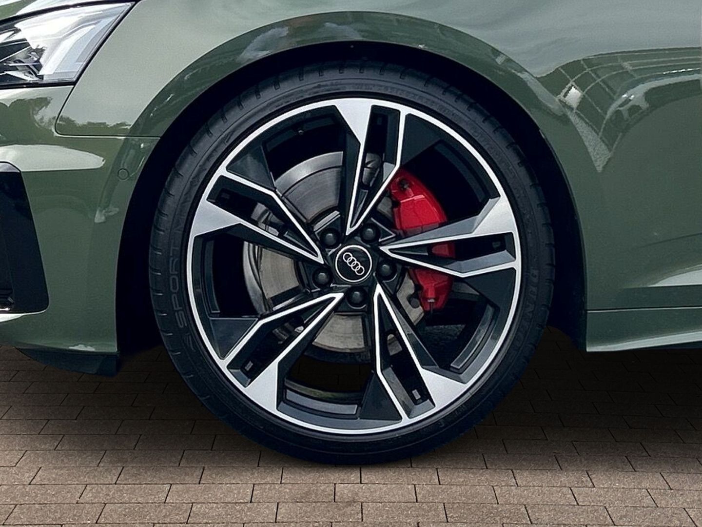 Fahrzeugabbildung Audi A5 Sportback 40 TFSI quattro S-tronic S-LINE+MAT