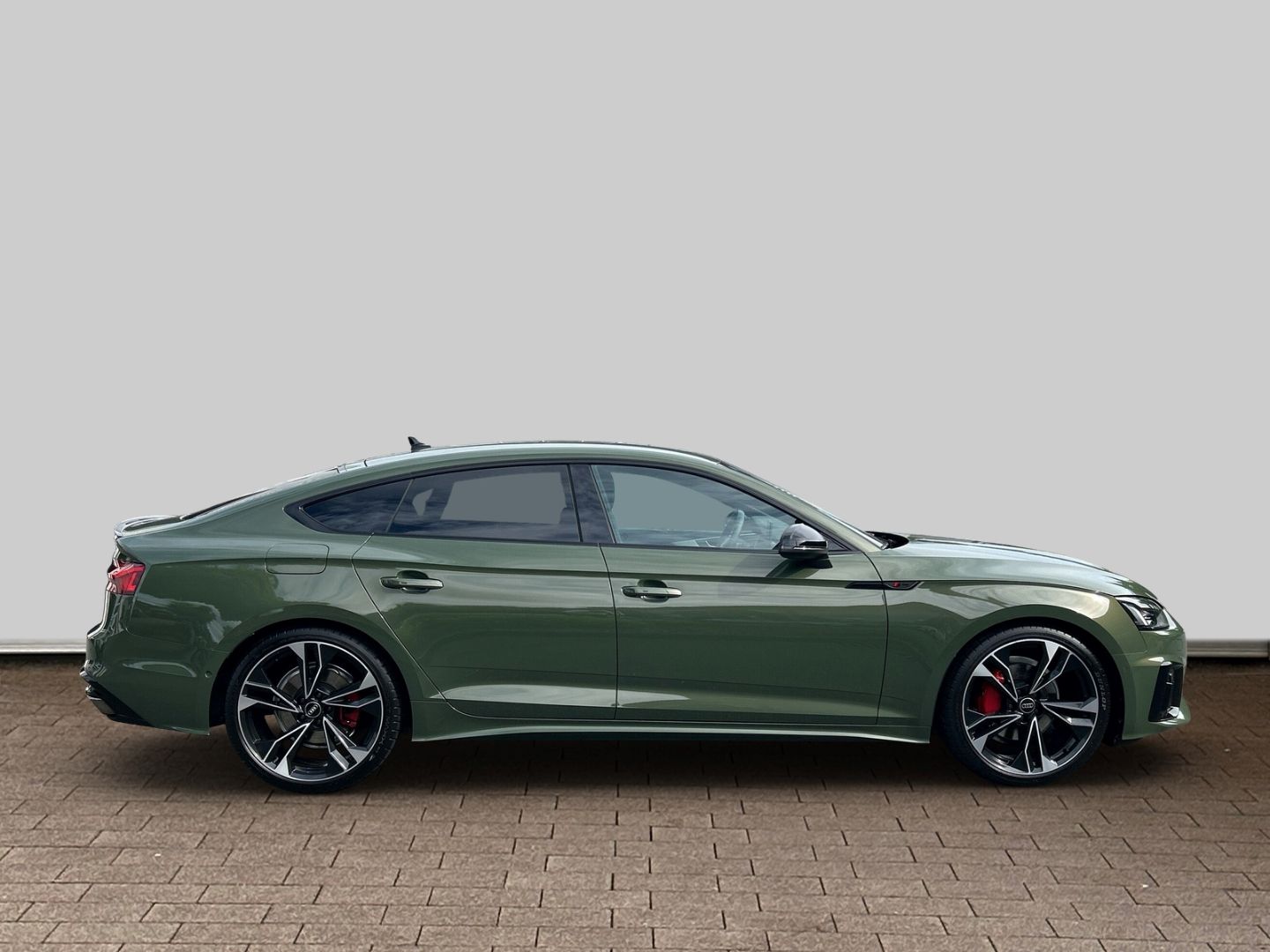 Fahrzeugabbildung Audi A5 Sportback 40 TFSI quattro S-tronic S-LINE+MAT