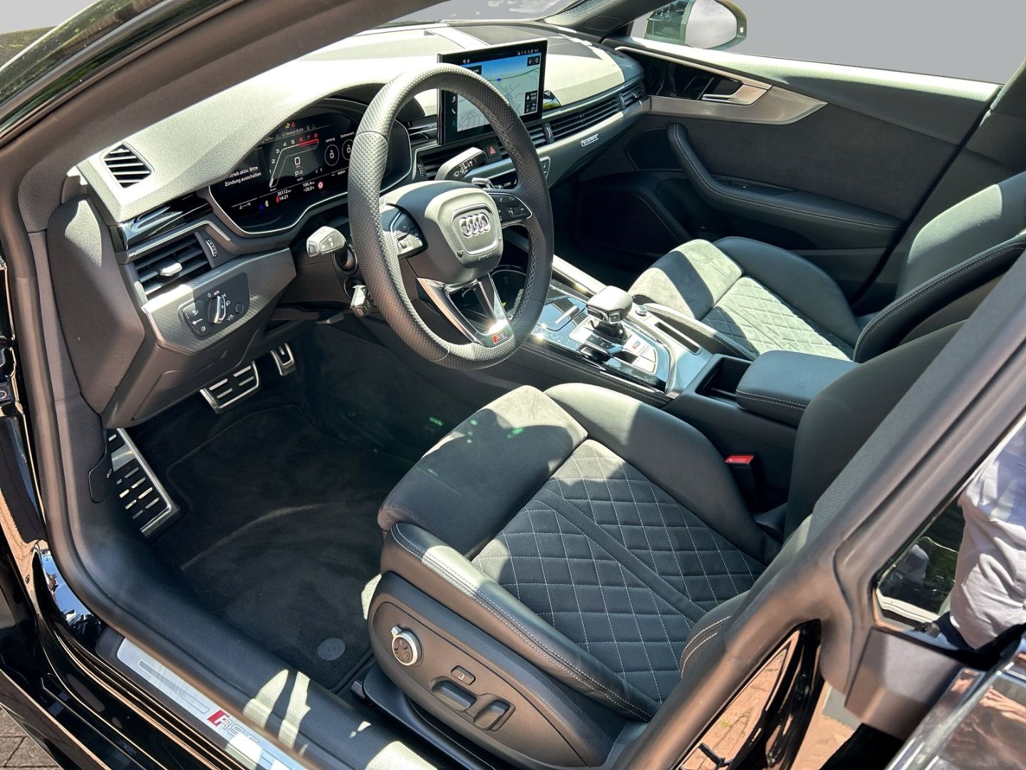 Fahrzeugabbildung Audi RS5 2.9 TFSI Sportback NAVI+LEDER+VIRTUAL+B&O+LE