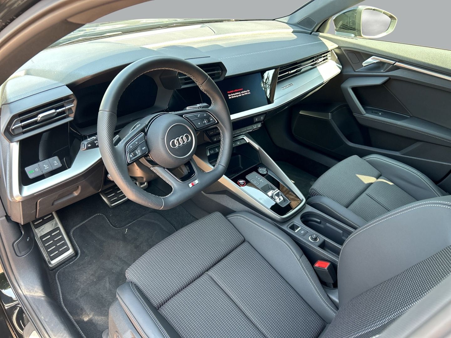 Fahrzeugabbildung Audi S3 Limousine 2.0 TFSI quattro NAVI+LEDER+B&O