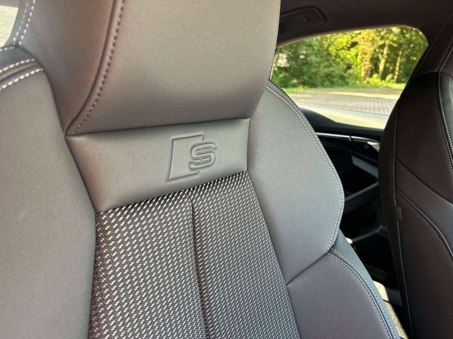 Fahrzeugabbildung Audi S3 Limousine 2.0 TFSI quattro NAVI+LEDER+B&O