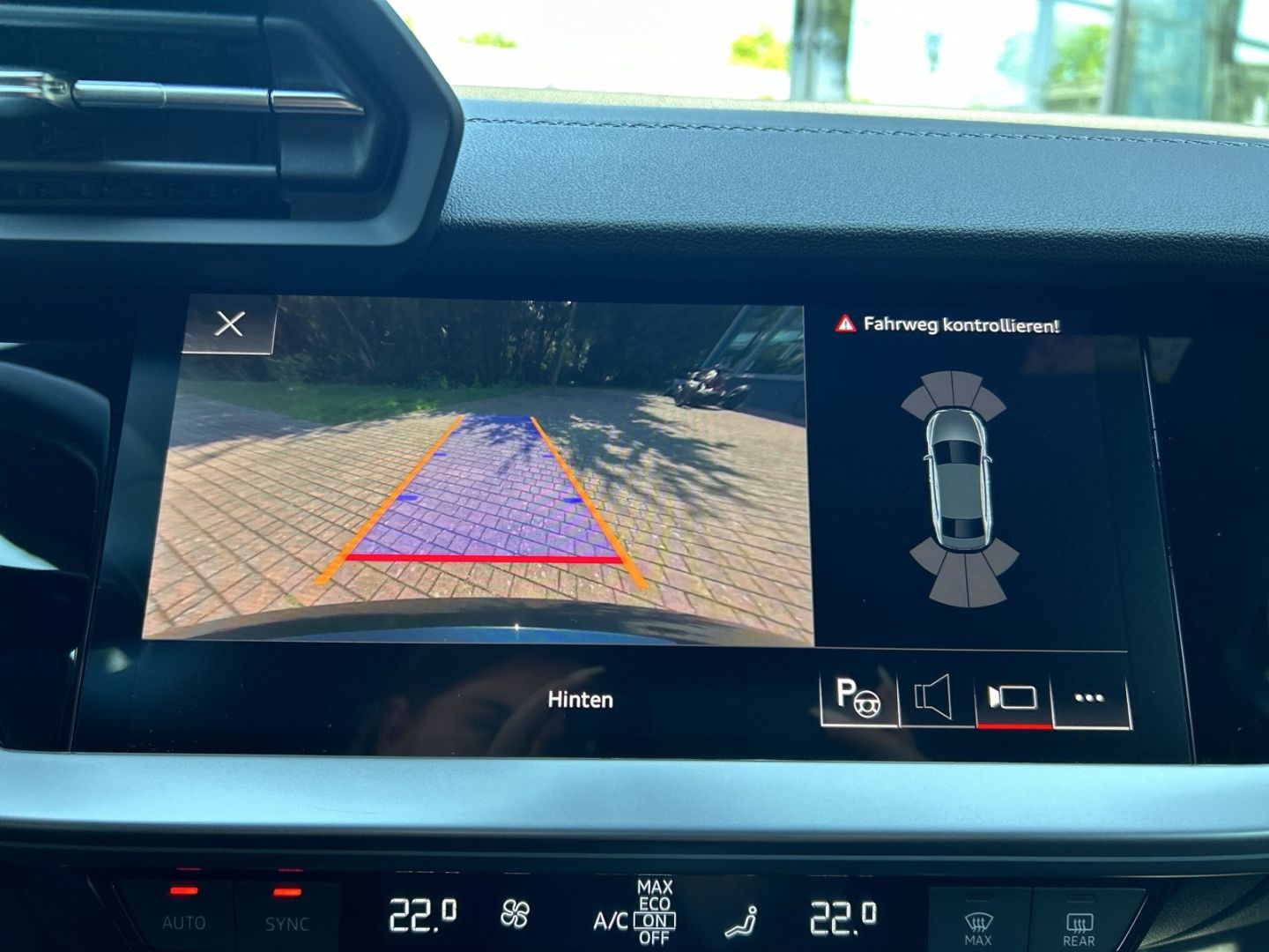 Fahrzeugabbildung Audi S3 Limousine 2.0 TFSI quattro NAVI+LEDER+B&O
