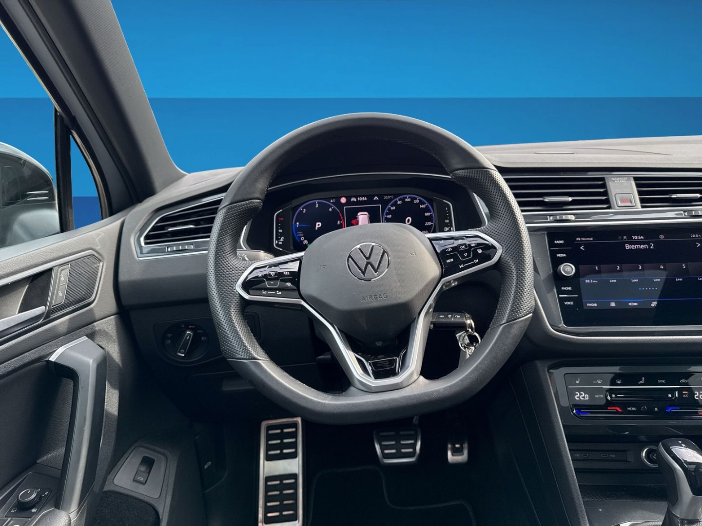 Fahrzeugabbildung Volkswagen Tiguan R-Line 2.0 TDI Navi Matrix-LED Panorama