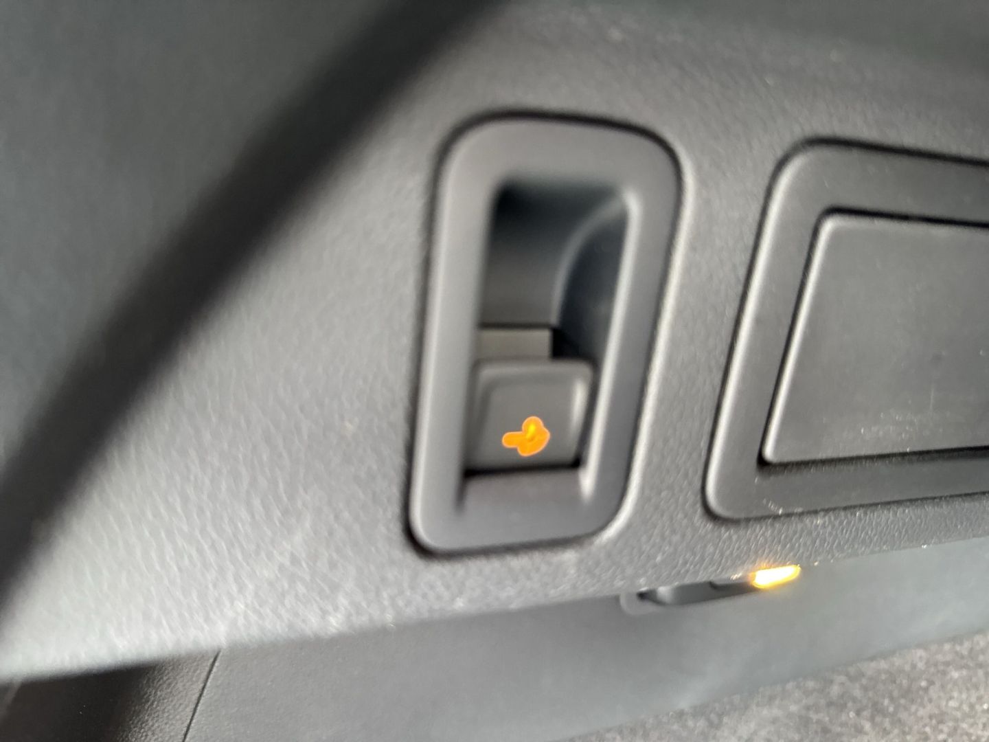 Fahrzeugabbildung Volkswagen Tiguan R-Line 2.0 TDI Navi Matrix-LED Panorama