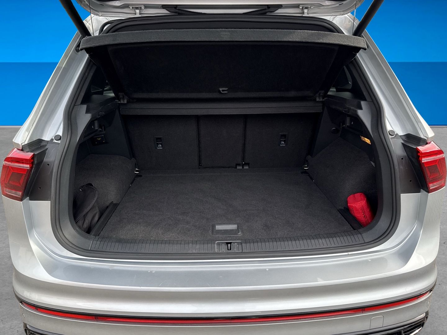 Fahrzeugabbildung Volkswagen Tiguan R-Line 2.0 TDI Navi Matrix-LED Panorama