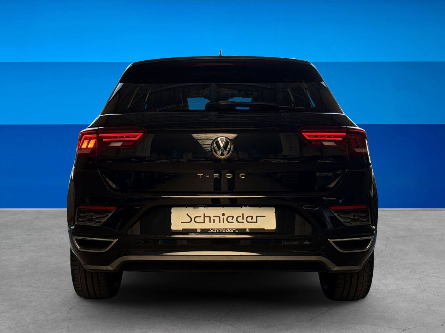 Fahrzeug 9 Fahrzeugabbildung Volkswagen T-Roc 1.5 TSI ACT R-Line AHK Sport - mit KI generiert/bearbeitet