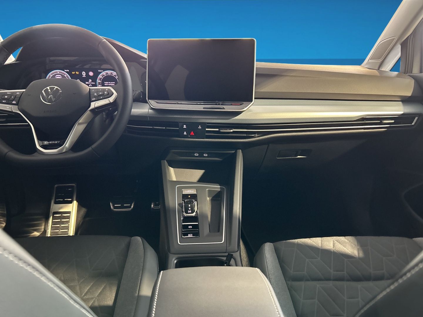 Fahrzeugabbildung Volkswagen Golf Energy 2,0l TDI DSG AHK LED+ AREA VIEW +PAK
