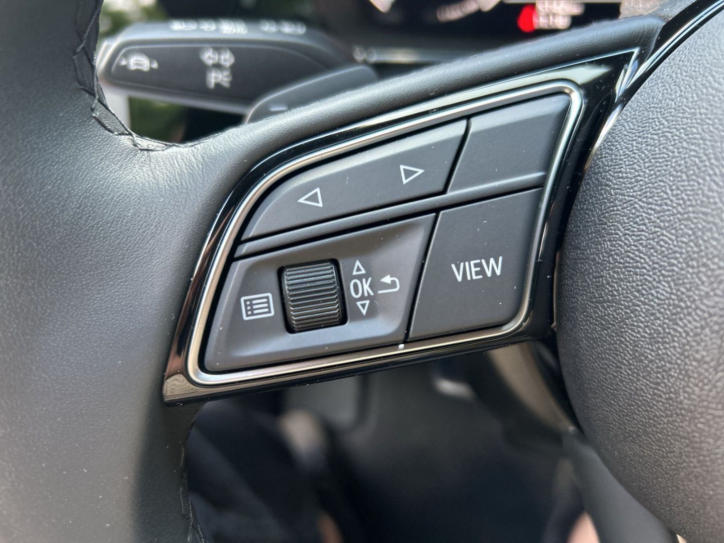 Fahrzeugabbildung Audi A3 SPORTBACK TFSI 85 kW +AHK+VIRTUAL+NAVI+SHZ - mit KI generiert/bearbeitet