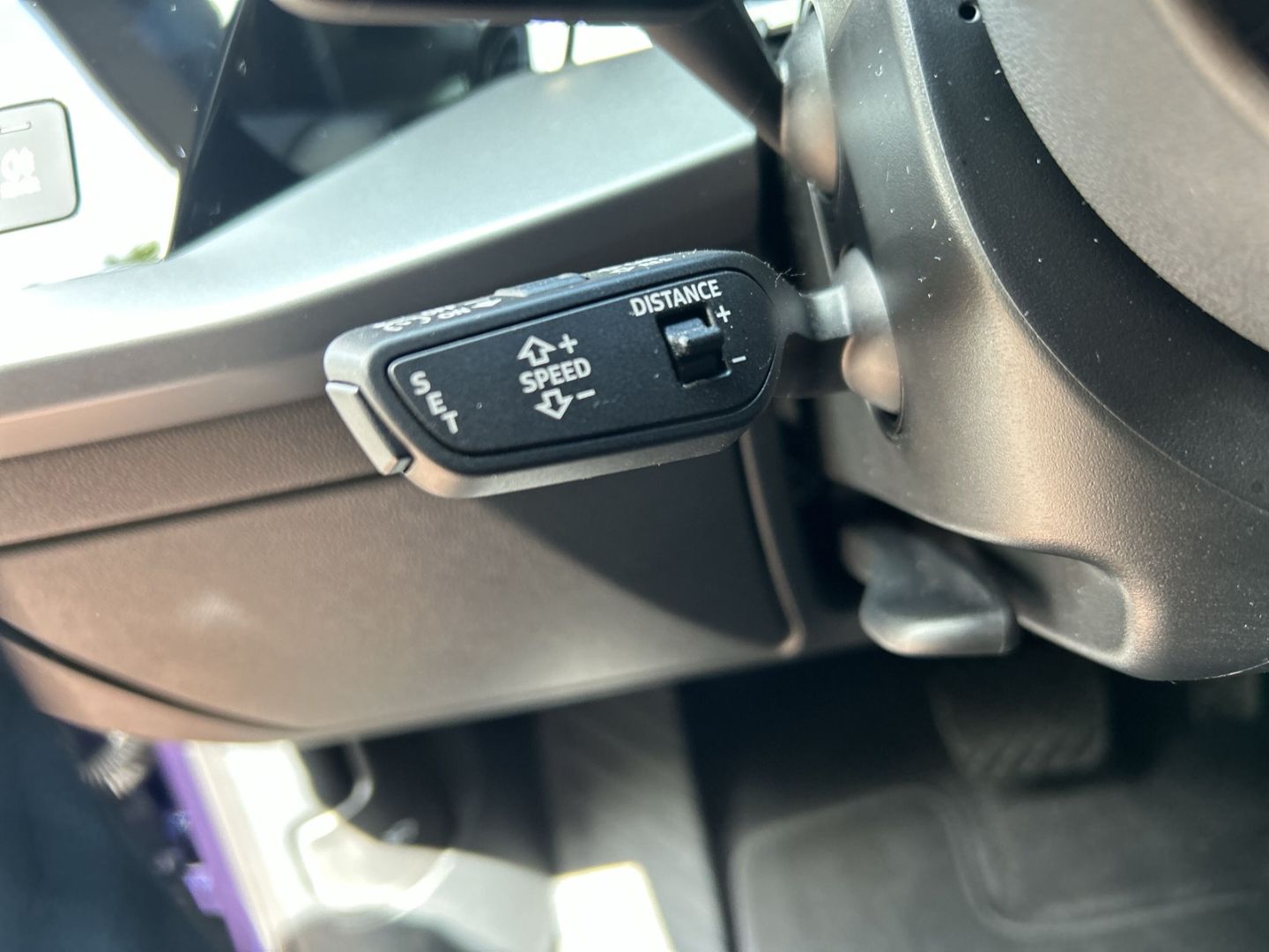 Fahrzeugabbildung Audi A3 SPORTBACK TFSI 85 kW +AHK+VIRTUAL+NAVI+SHZ - mit KI generiert/bearbeitet